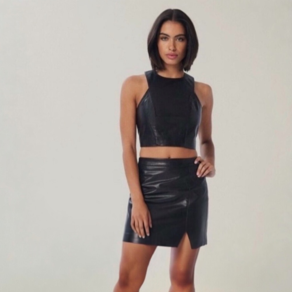NWT New Lita by Ciara sold by Revolve. Lamb leather mini skirt size 8 - Picture 2 of 9